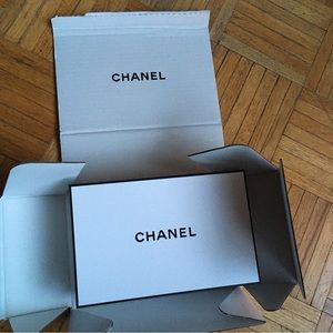 Chanel box small with mailer box too. 8.75”x5.5”x3”